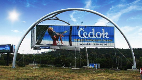 户外公路钢结构大杆广告牌可回收三面广告牌